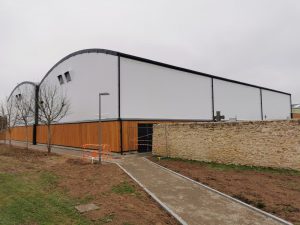 Salle de tennis du complexe sportif de Durtal
